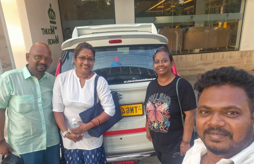 Travellers with South Moon Ertiga cab