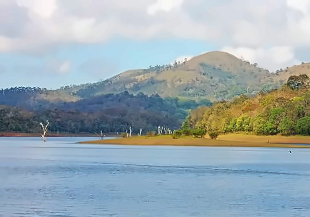 Spring Valley Mountain Overview, Thekkady – Madurai Tour Packages